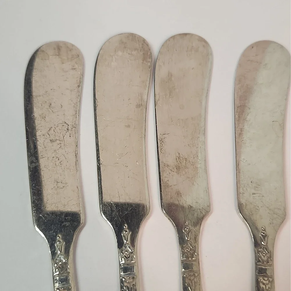 Wm A Rogers Oneida 1938 Silverplate Harmony Appetizer Butter Cheese Knives x 4